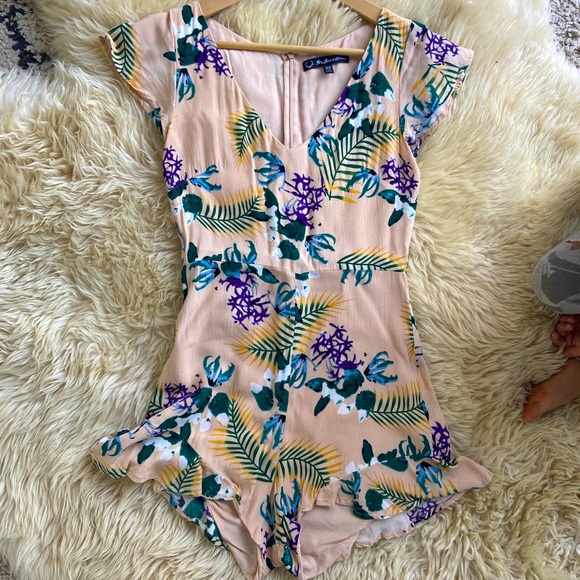 Urban Outfitters Pants - Floral romper